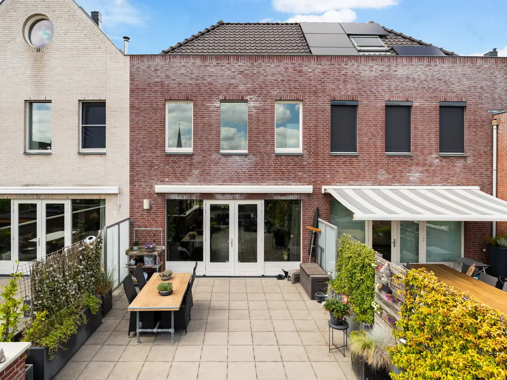 Zellingkade 11, GOUDERAK