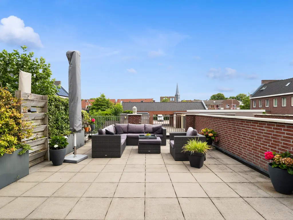 Zellingkade 11, GOUDERAK