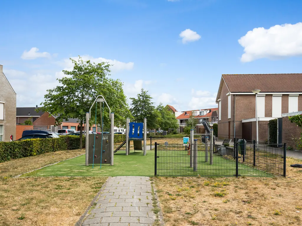 Zellingkade 11, GOUDERAK