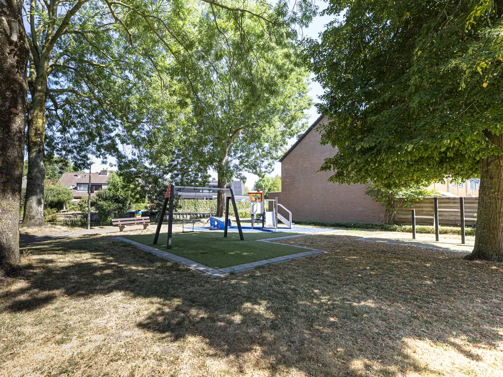 Wingerd 85, WADDINXVEEN