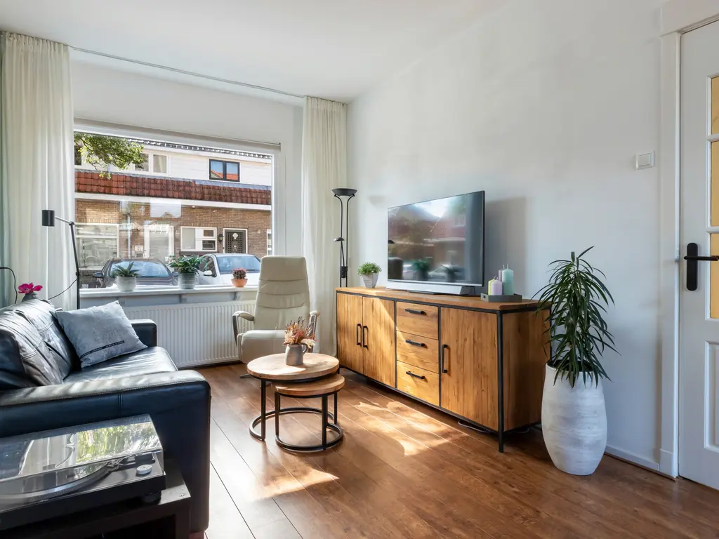 Woudstraat 74, GOUDA