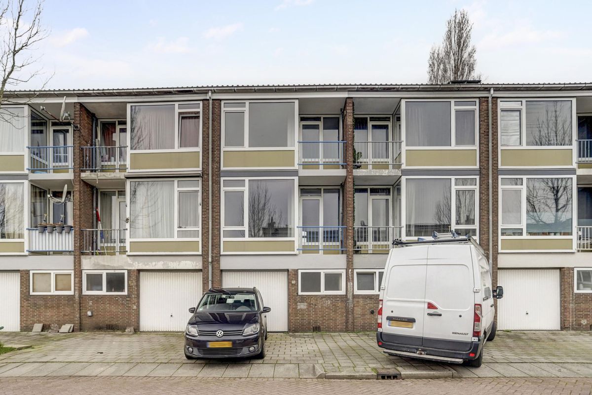 Roos van Dekemastraat 6