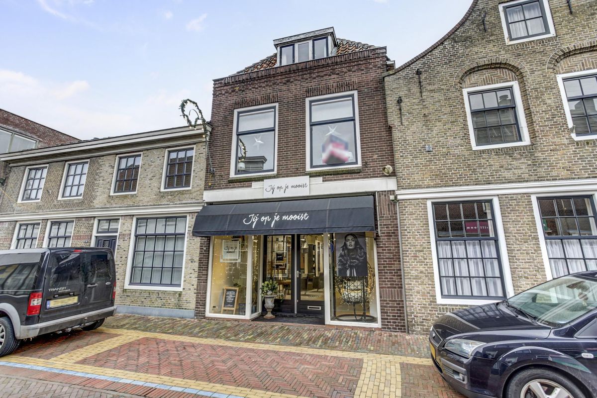 Hoogstraat 106