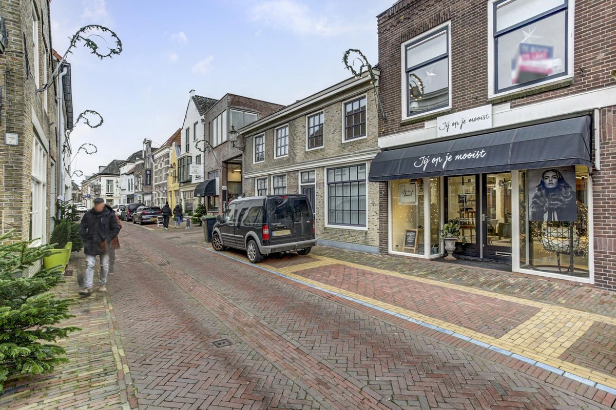 Hoogstraat 106