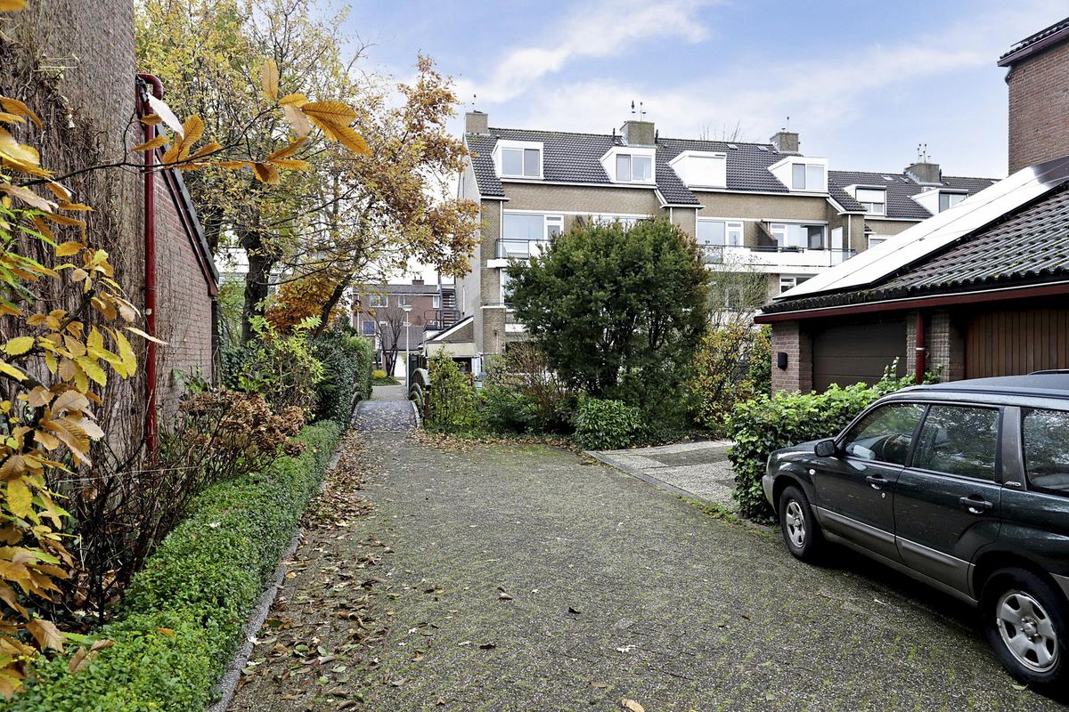 Anna van Hensbeeksingel 142