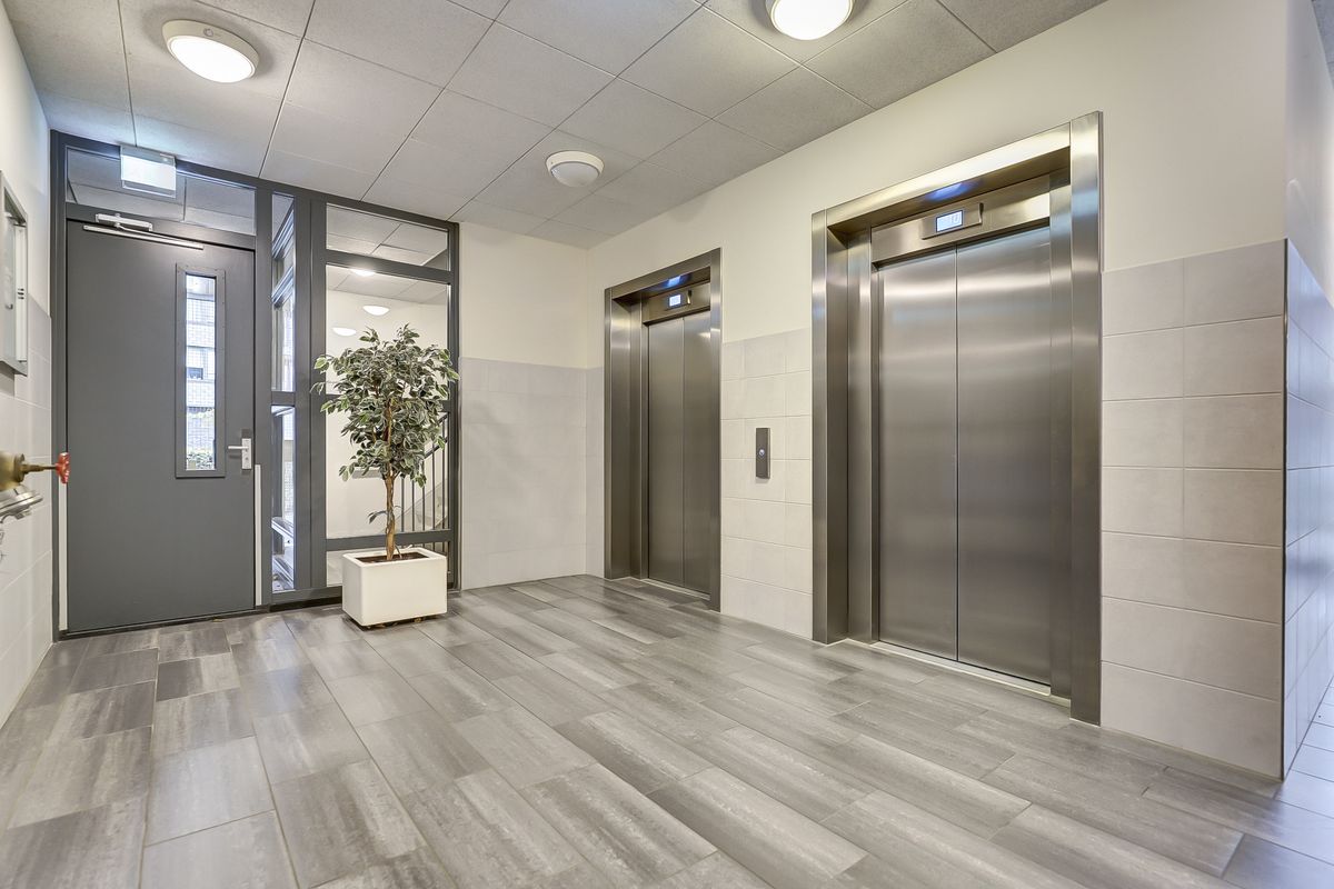 Uiverplein 212