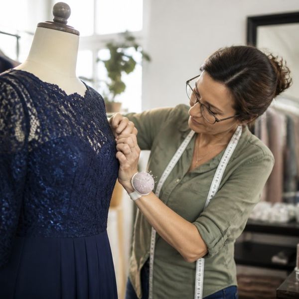 Voordelen van kleding laten vermaken: de complete gids