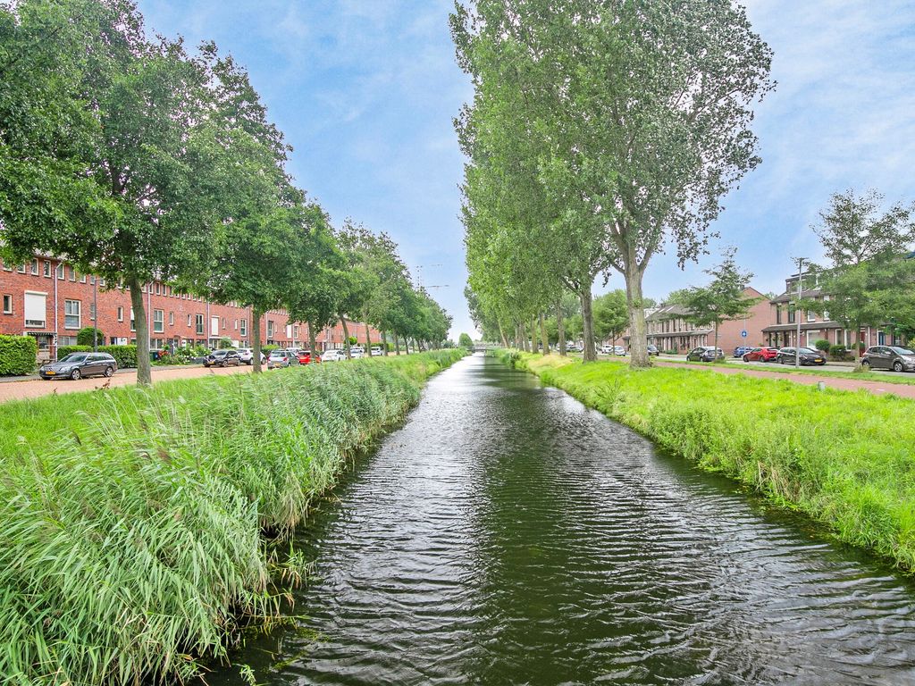 Laan van Magisch Realisme 222, Rotterdam