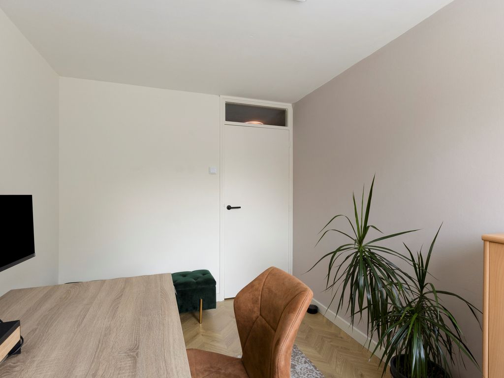 Heidekruid 12, Rotterdam