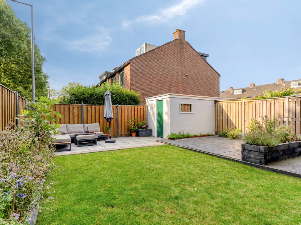 Heidekruid 12, Rotterdam