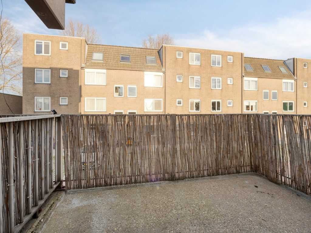 Ringspoor 142, Capelle aan den IJssel