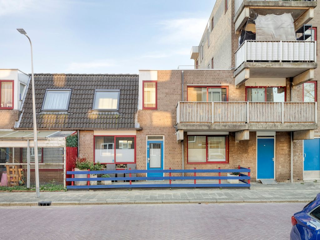 Ringspoor 142, Capelle aan den IJssel