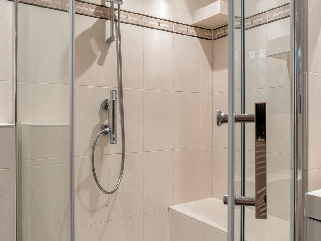 Rhodoshof 3, Rotterdam