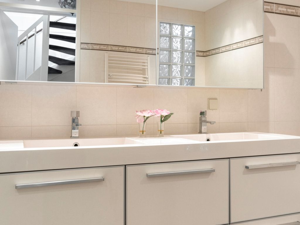 Rhodoshof 3, Rotterdam