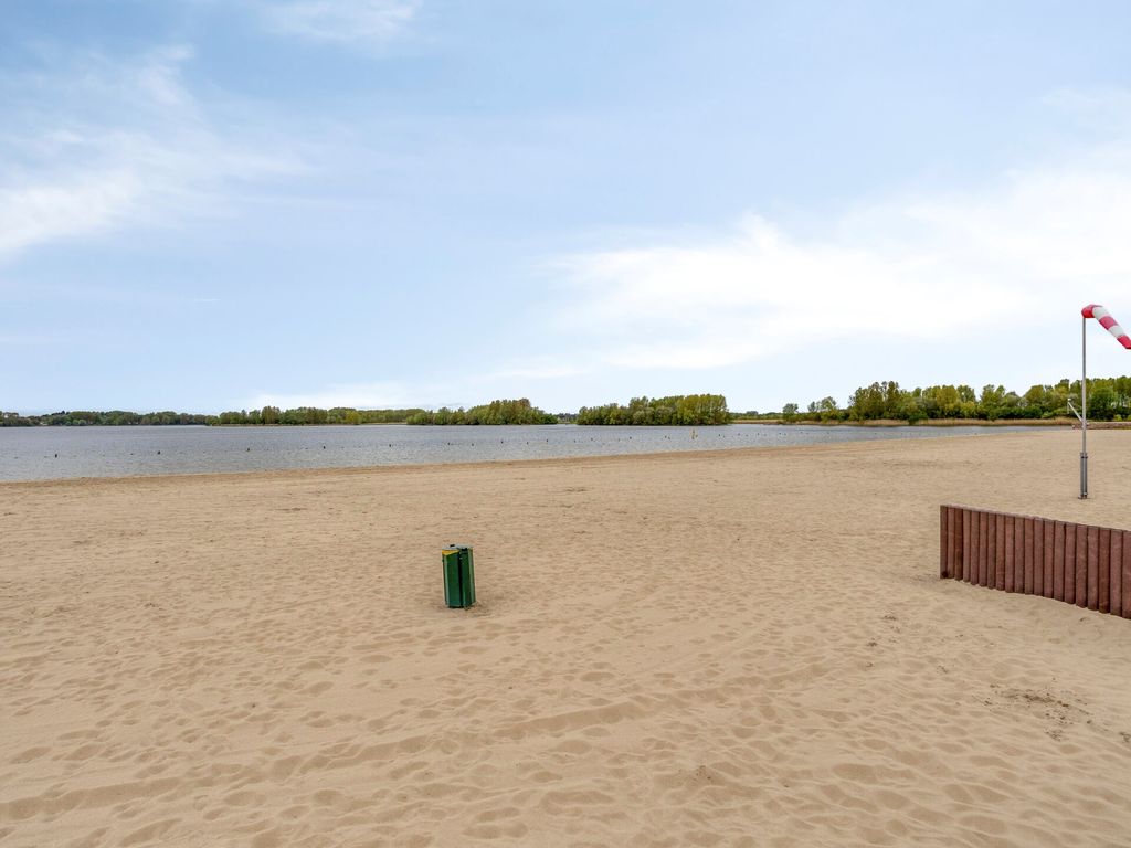 Rhodoshof 3, Rotterdam