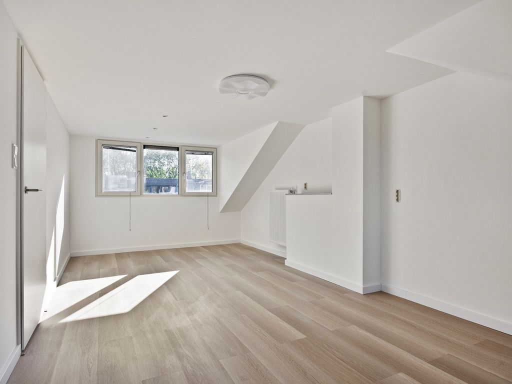 Dennekruid 212, Rotterdam