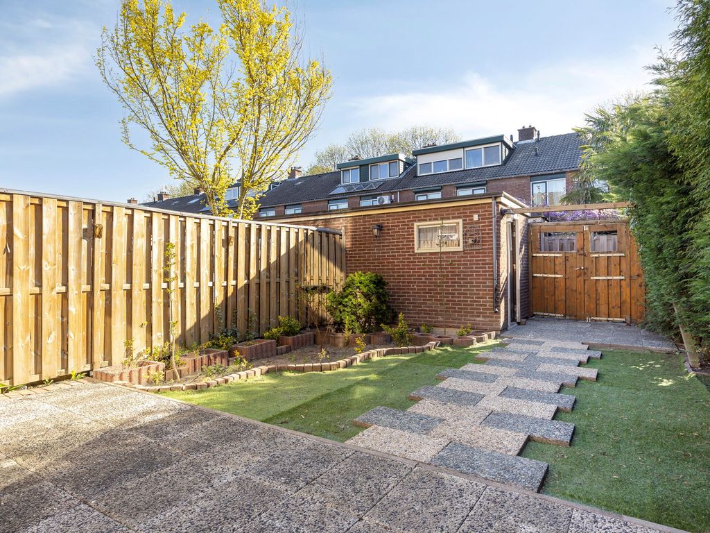 Dennekruid 212, Rotterdam