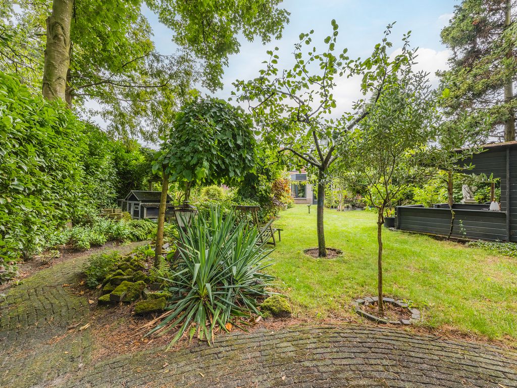 Zwartmoeren 10, Breda