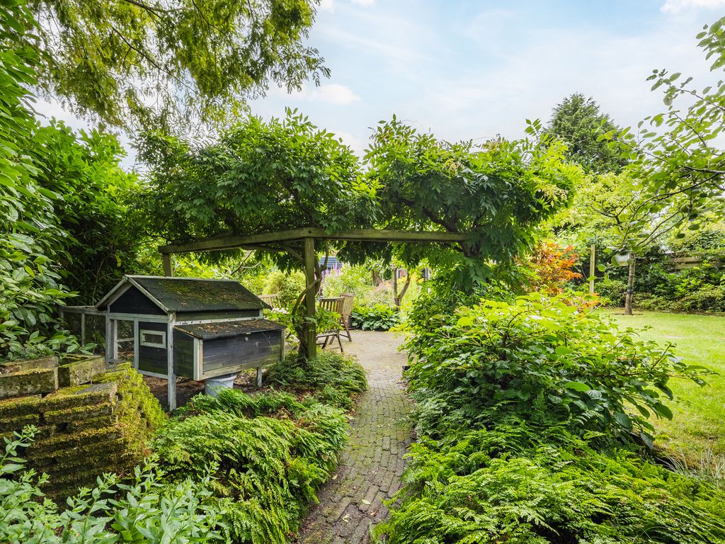 Zwartmoeren 10, Breda