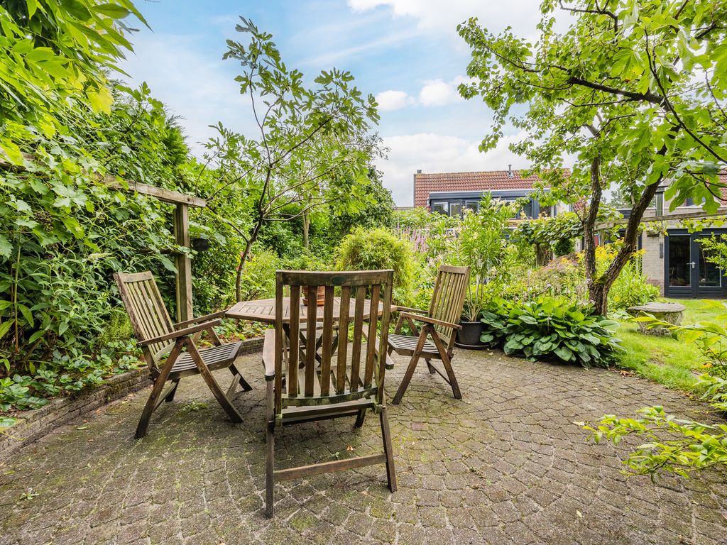 Zwartmoeren 10, Breda