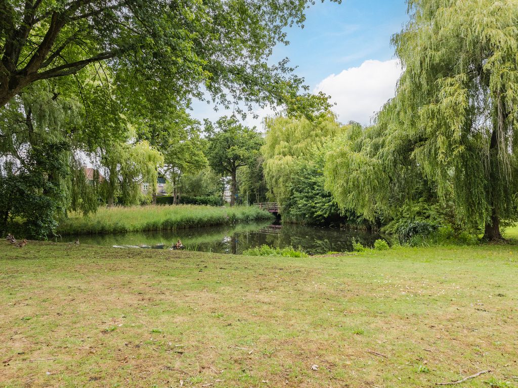 Zwartmoeren 10, Breda