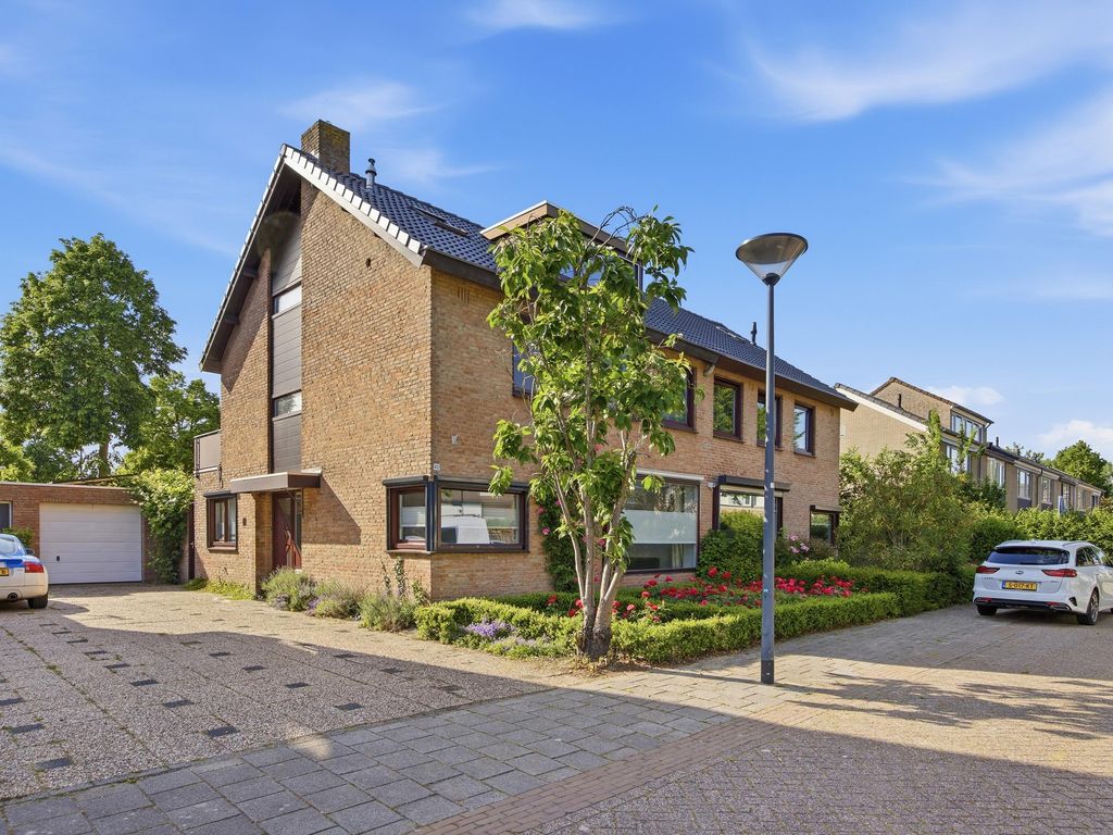 Sirius 40, Oosterhout