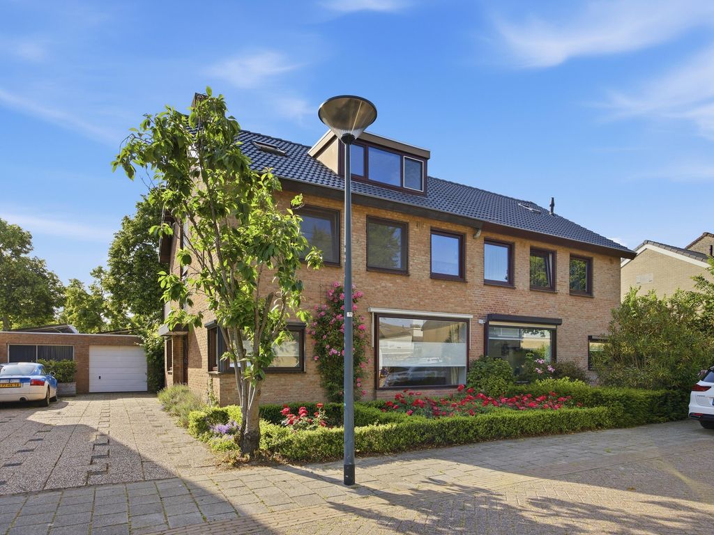 Sirius 40, Oosterhout