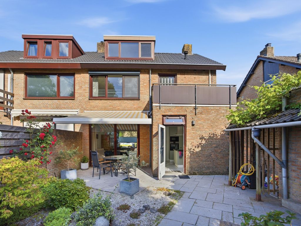 Sirius 40, Oosterhout