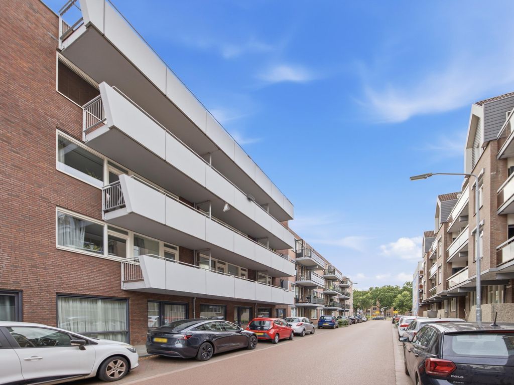 Middellaan 460D22, Breda
