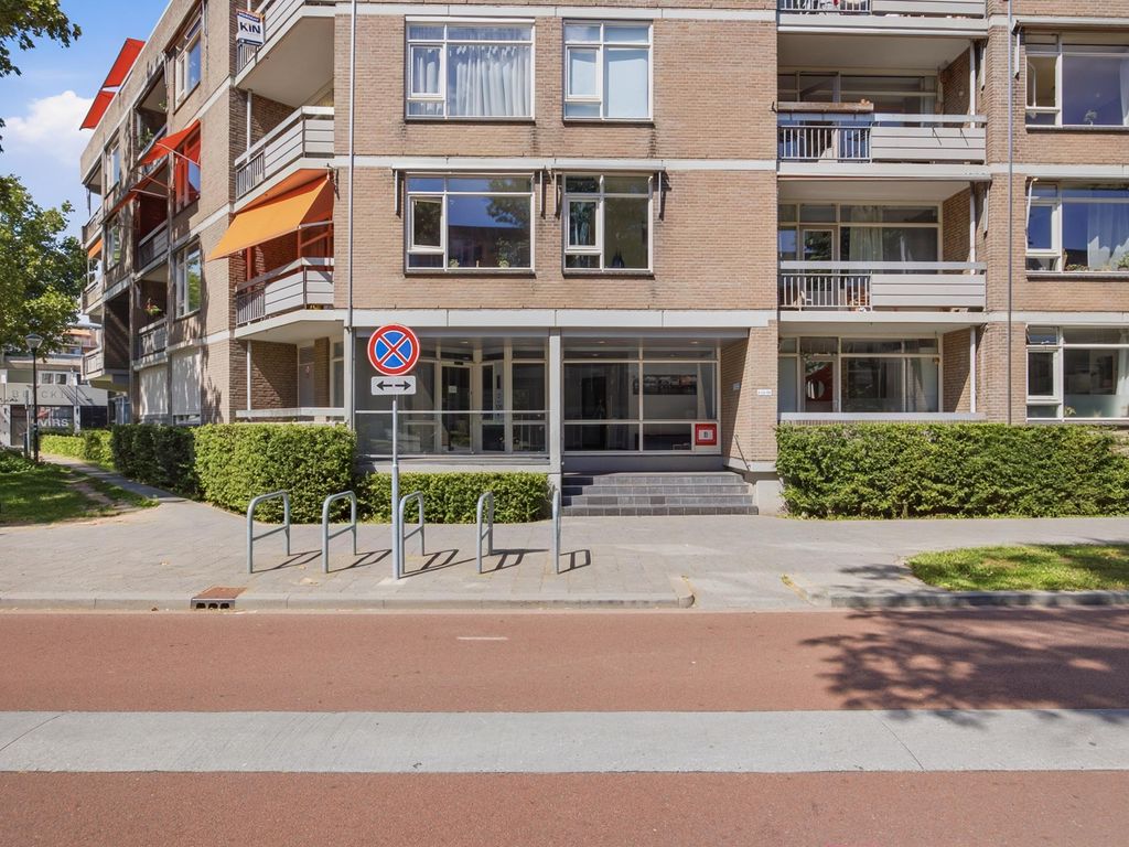 Adriaan van Bergenstraat 96, Breda