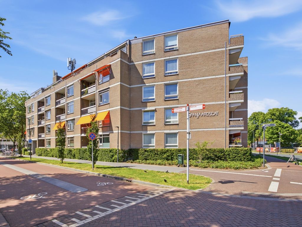 Adriaan van Bergenstraat 96, Breda