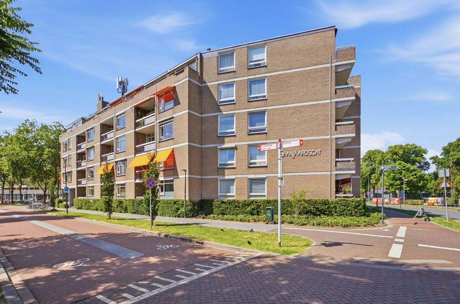 Adriaan van Bergenstraat 96