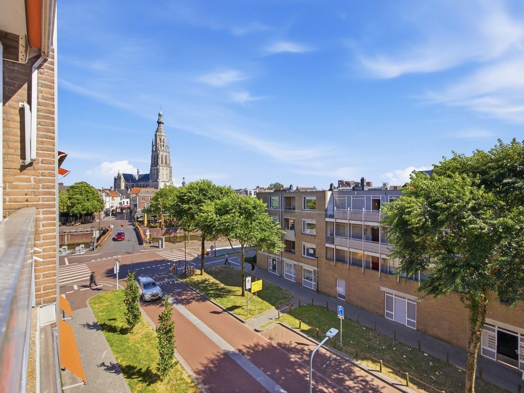 Adriaan van Bergenstraat 96, Breda