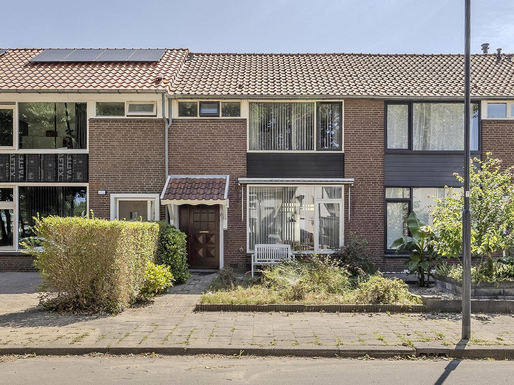 Willem de Bruynstraat 6, Breda