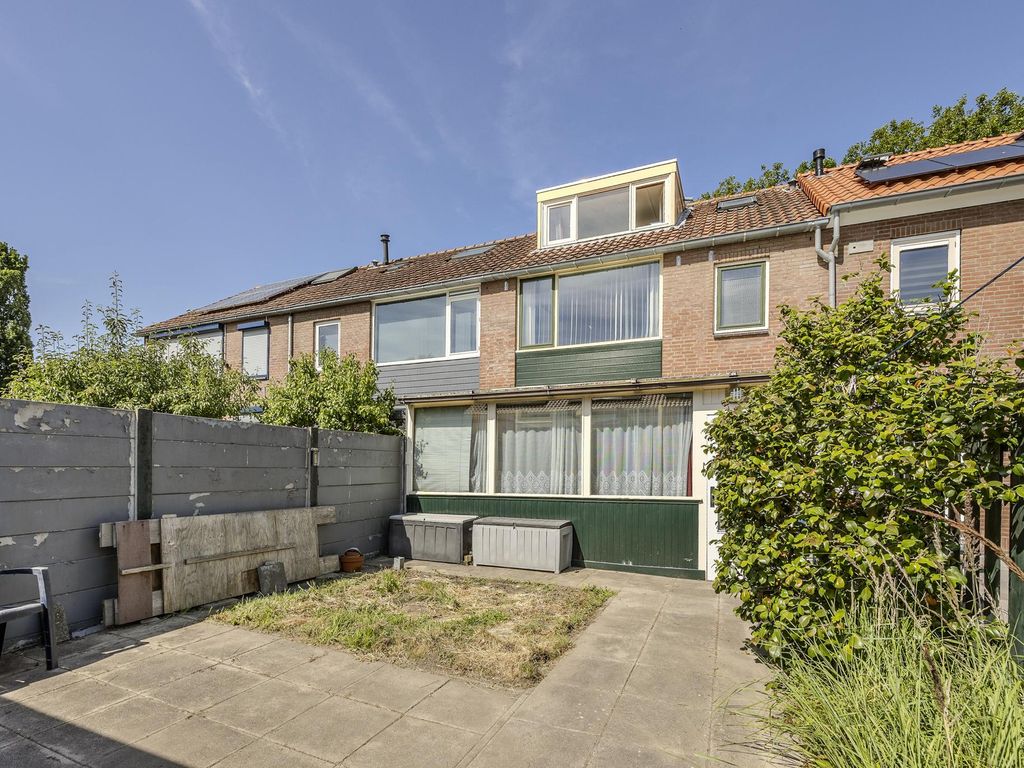 Willem de Bruynstraat 6, Breda