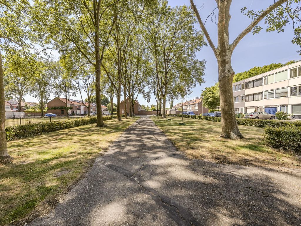Willem de Bruynstraat 6, Breda