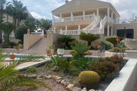 Villa in Castillo de Montemar