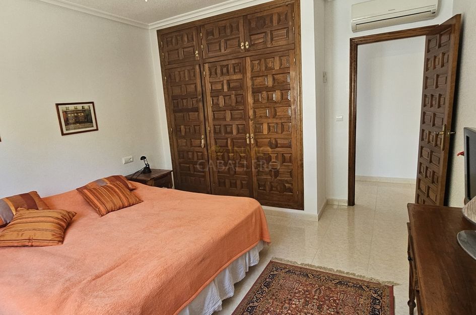 Villa in Pilar de la Horadada