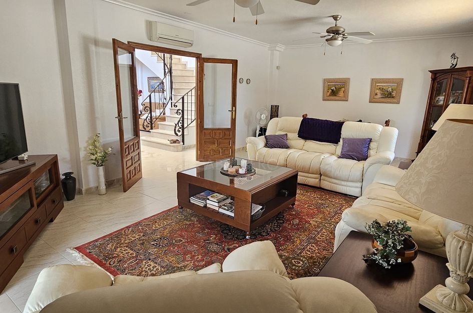 Villa in Pilar de la Horadada