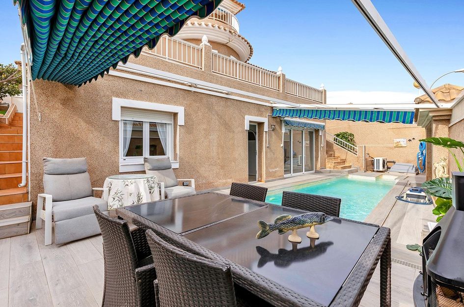 Villa in Punta Prima