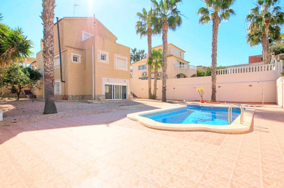 Villa in La Zenia