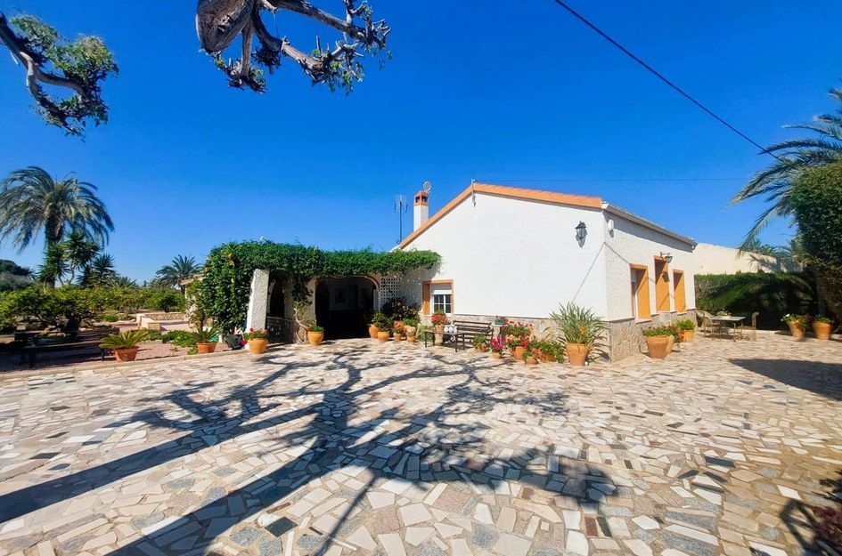 Finca in La Marina