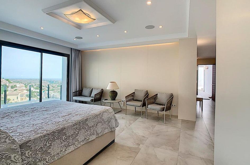 Villa in Cumbre del Sol