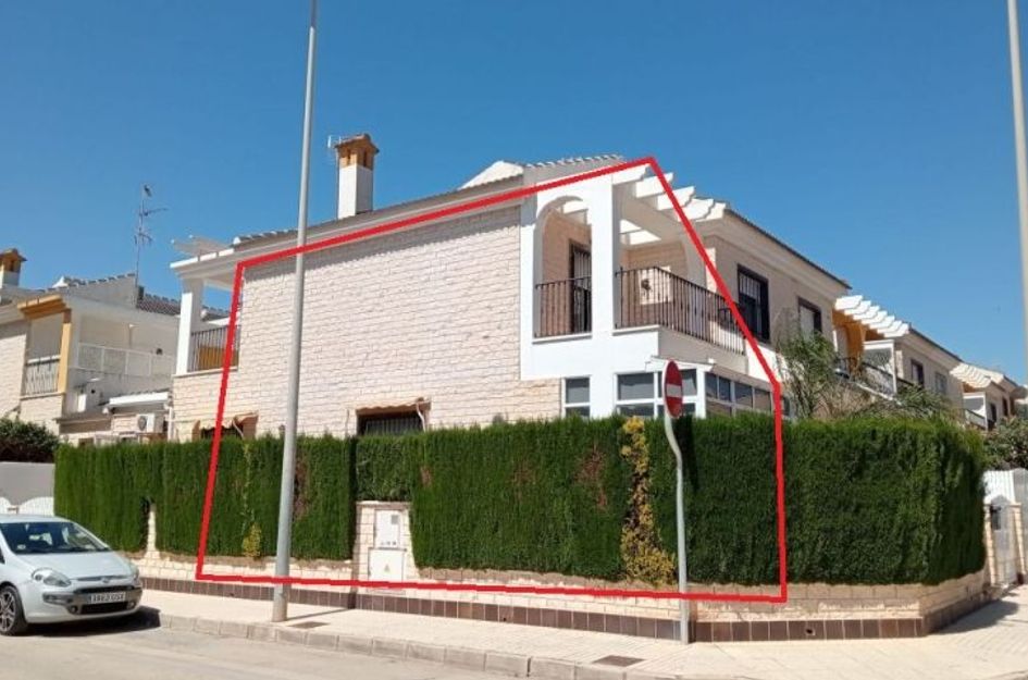 Villa in Torre de la Horadada