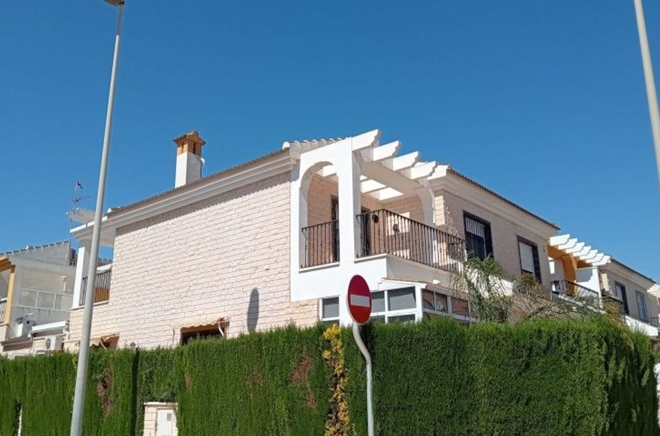 Villa in Torre de la Horadada
