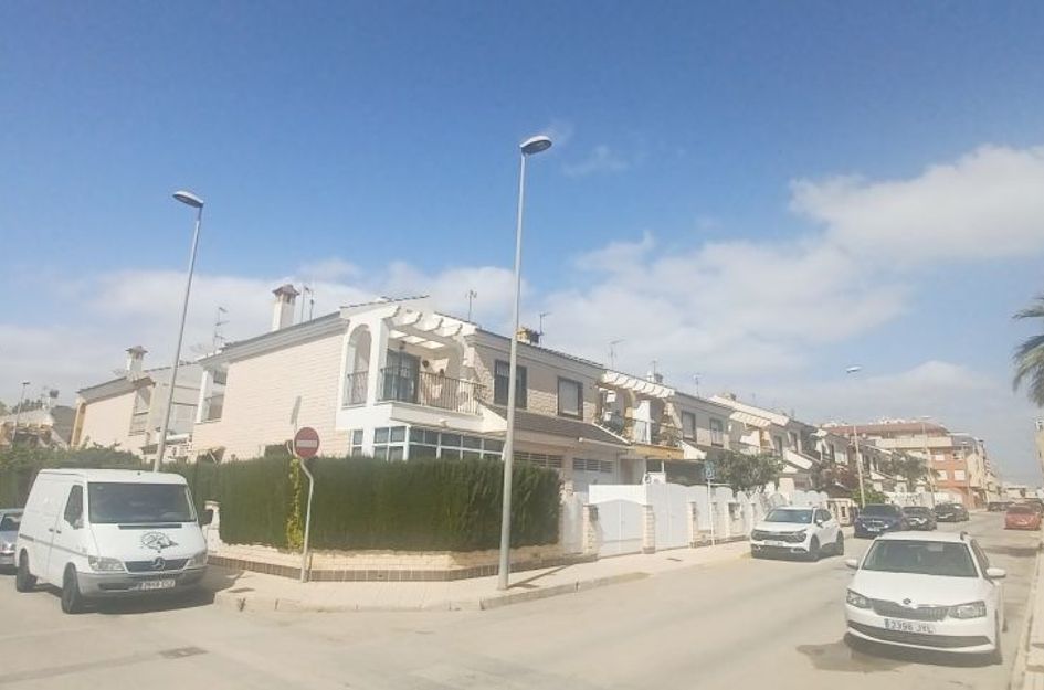 Villa in Torre de la Horadada