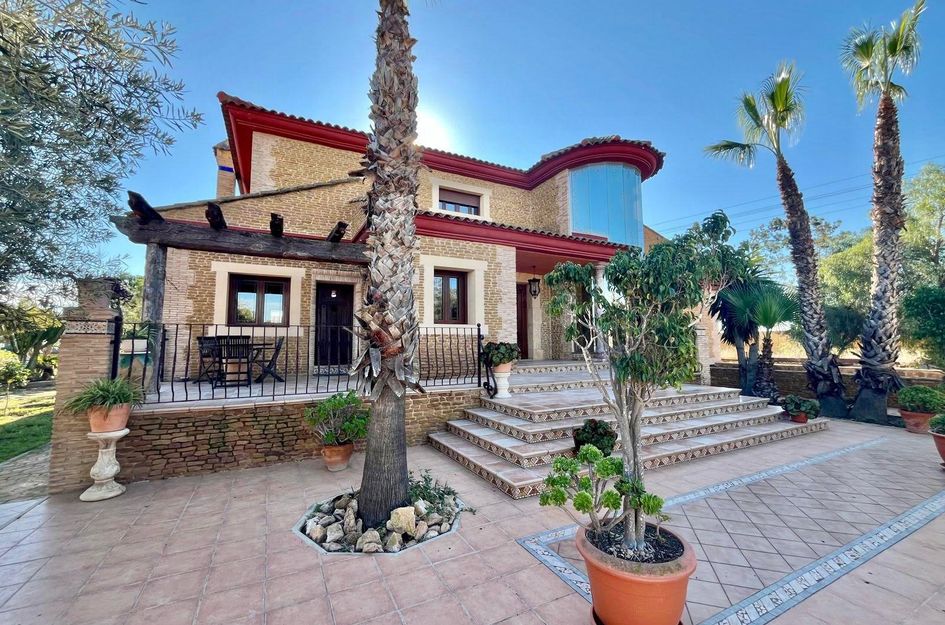 Villa in Quesada