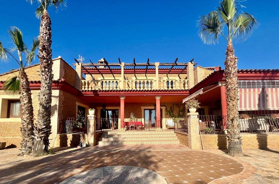Villa in Quesada