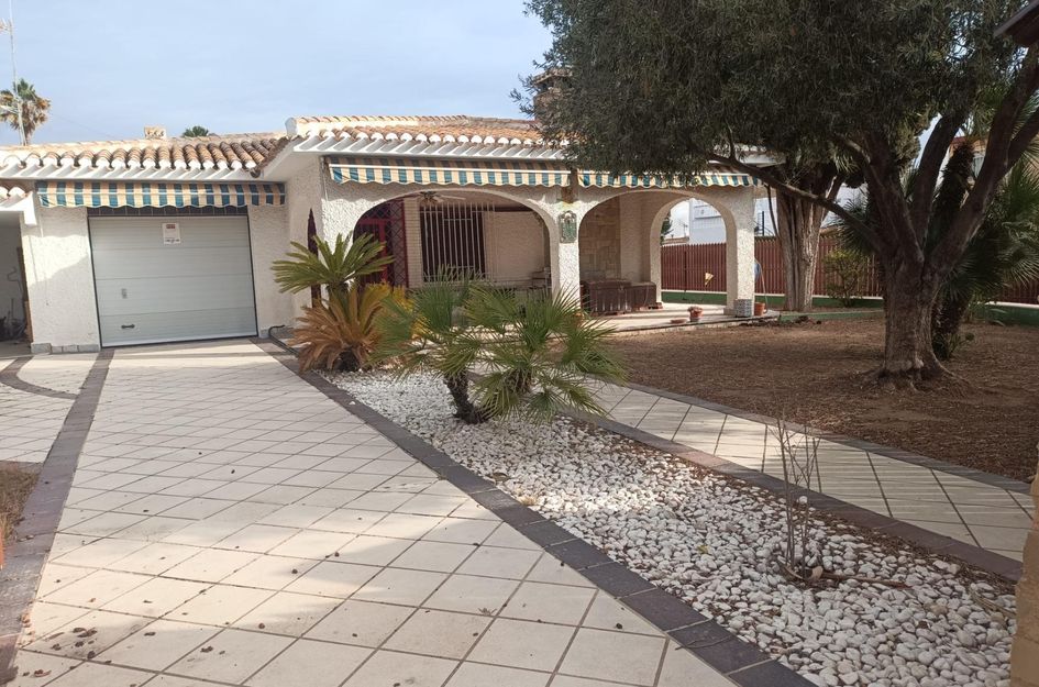Villa in Dehesa de Campoamor
