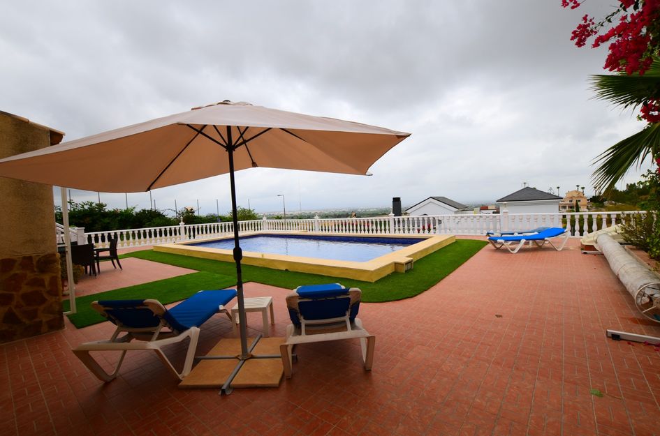 Villa in Castillo de Montemar